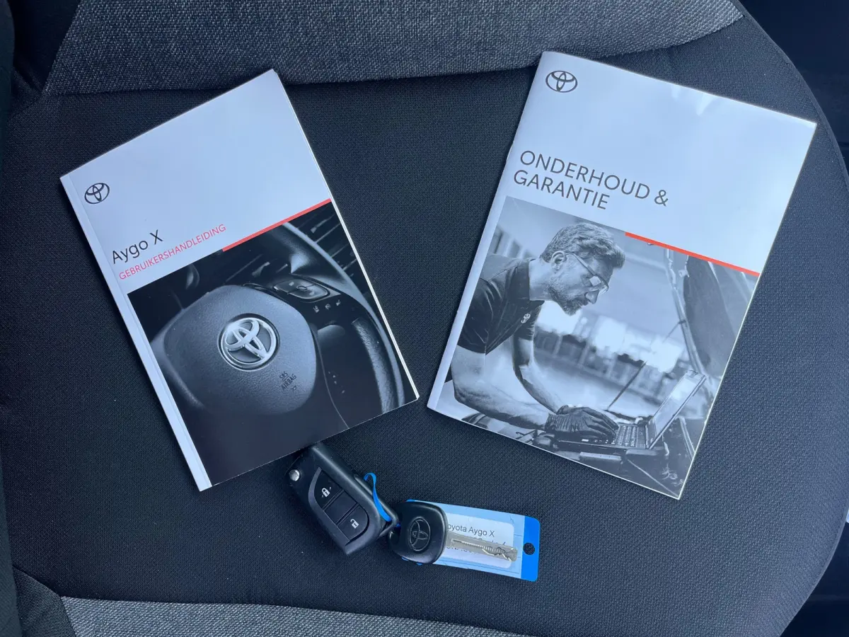1.0 VVT-i MT Play NL.Auto/Carplay/Camera/Led/Airco/Navigatie/1Ste Eigenaar/Dealer Onderhouden