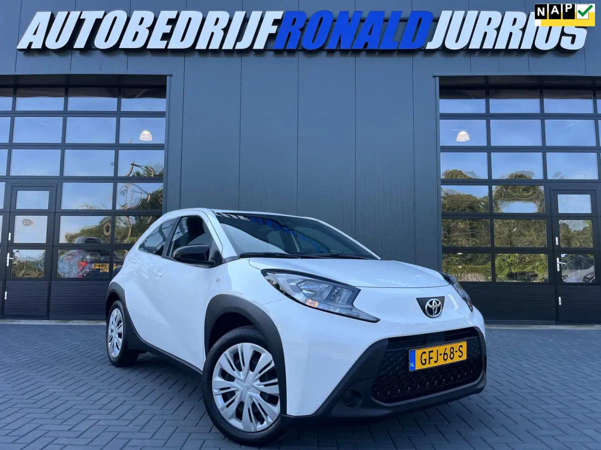 1.0 VVT-i MT Play NL.Auto/Carplay/Camera/Led/Airco/Navigatie/1Ste Eigenaar/Dealer Onderhouden