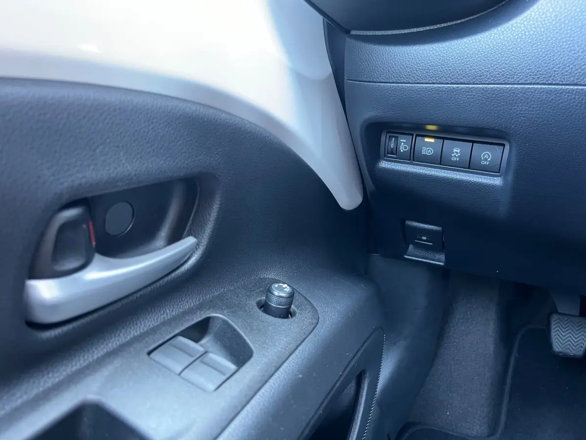 1.0 VVT-i MT Play NL.Auto/Carplay/Camera/Led/Airco/Navigatie/1Ste Eigenaar/Dealer Onderhouden