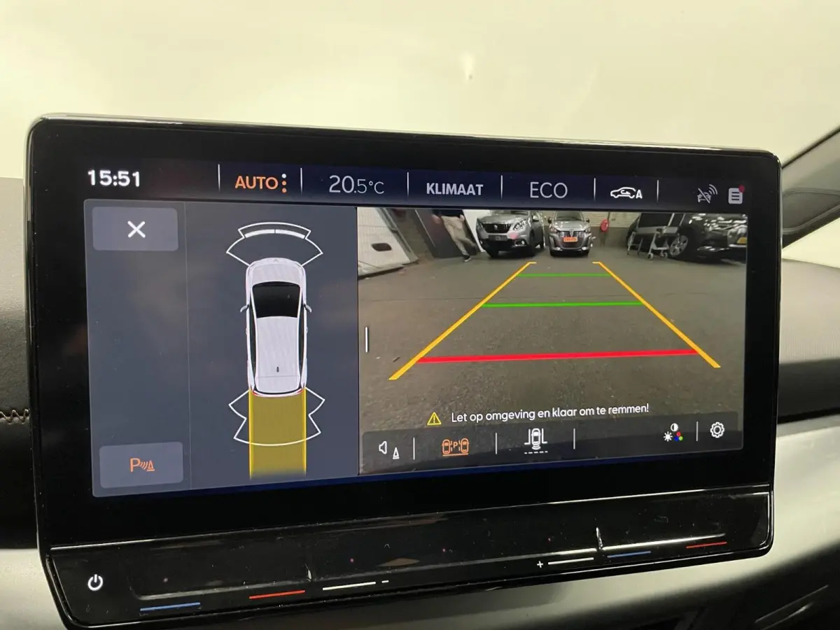 Business 62 kWh Navigatie Apple Carplay/Android Auto Camera Parkeersensoren Adaptive Cruise Control Stuurverwarming Lichtmetalen velgen Climate Control