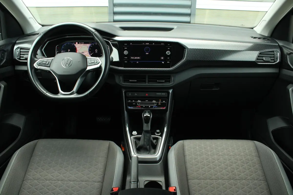 1.0 TSI 110pk DSG Style | Camera Achter | Apple CarPlay & Android Auto | Keyless Entry