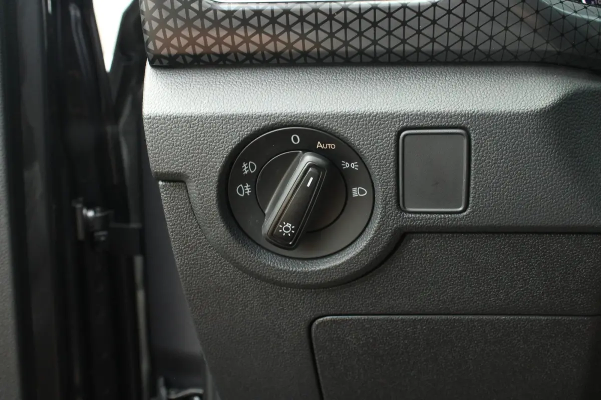 1.0 TSI 110pk DSG Style | Camera Achter | Apple CarPlay & Android Auto | Keyless Entry