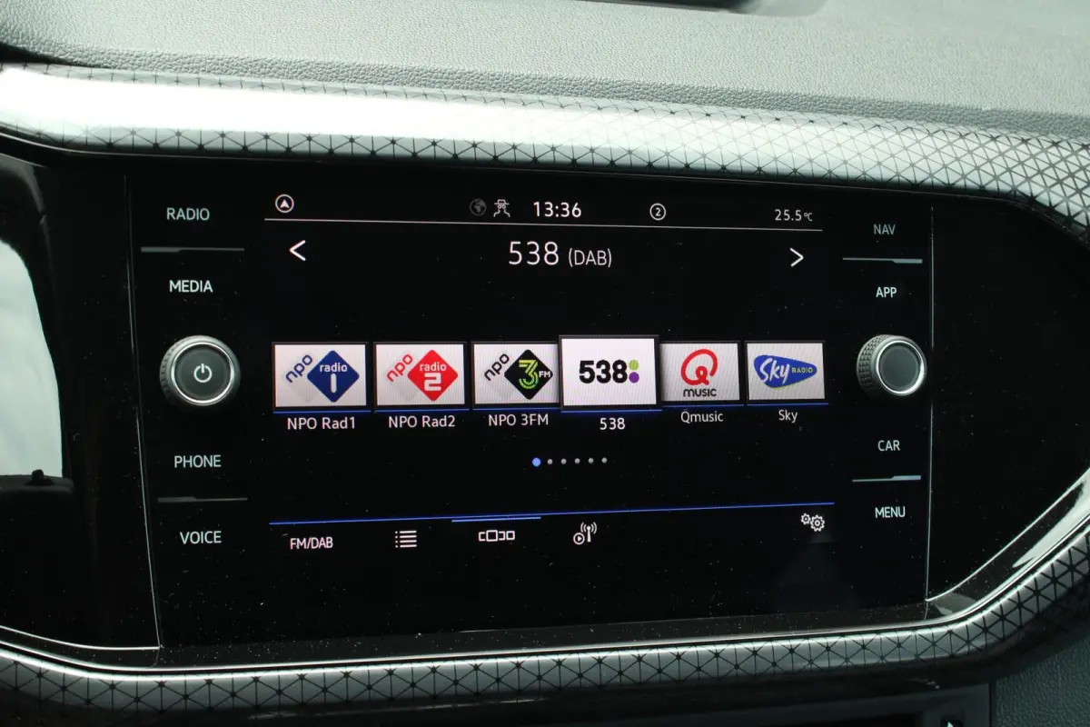 1.0 TSI 110pk DSG Style | Camera Achter | Apple CarPlay & Android Auto | Keyless Entry