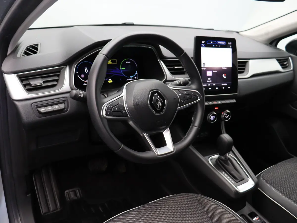 1.6 E-Tech Hybrid 145 Techno | Navigatie | Achteruitrijcamera | Parkeersensoren achter | Climate control |