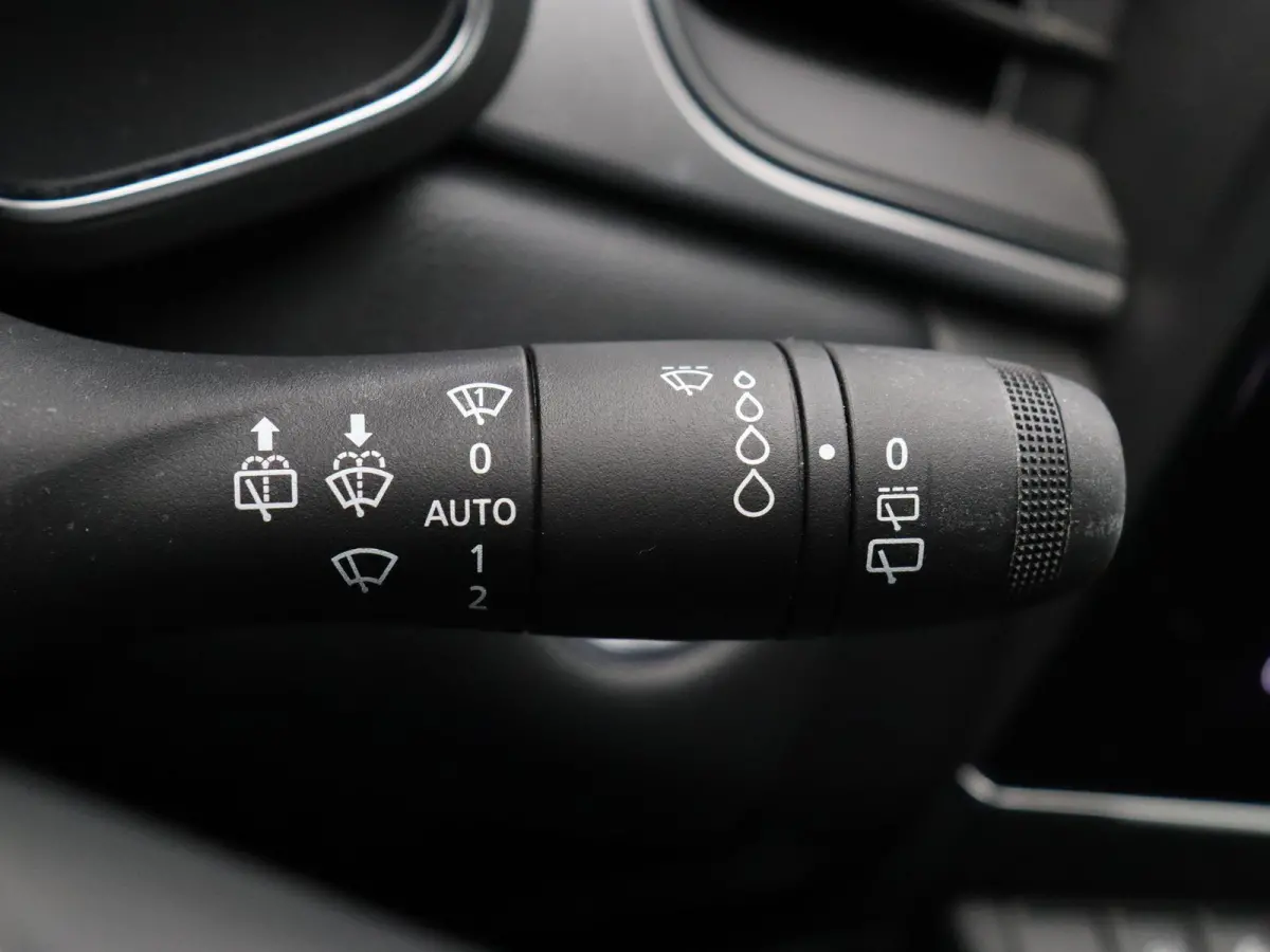 1.6 E-Tech Hybrid 145 Techno | Navigatie | Achteruitrijcamera | Parkeersensoren achter | Climate control |