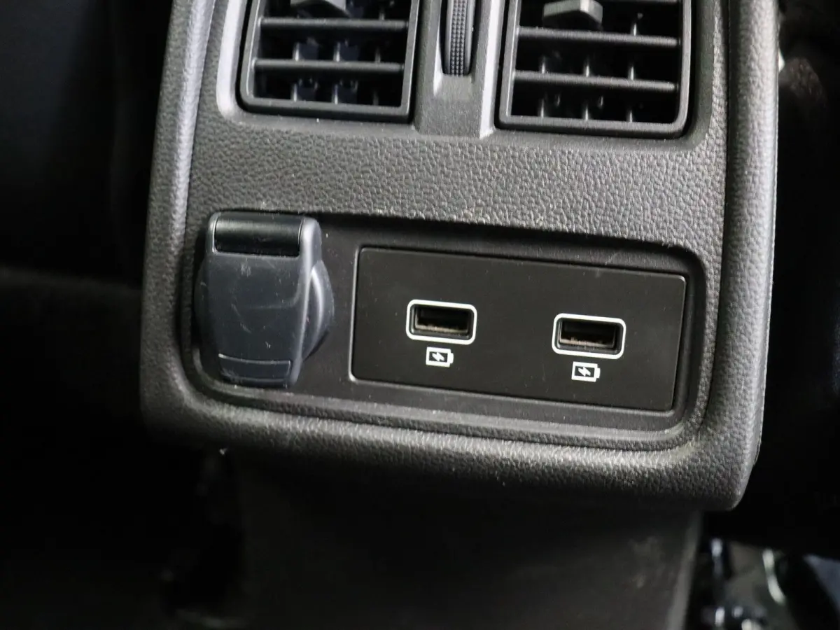 1.6 E-Tech Hybrid 145 Techno | Navigatie | Achteruitrijcamera | Parkeersensoren achter | Climate control |