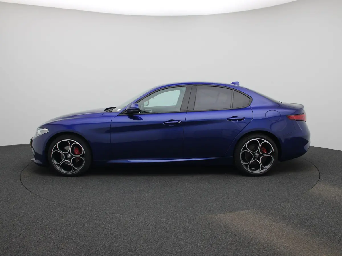 2.0T Sprint | Automaat | Apple Carplay/Android Auto | Pack rijassistentie (ADAS) - niveau 2 | Actief dodehoek waarschuwingssysteem |  Bi-xenon koplampen | Automatic High Beam | Schakelflippe