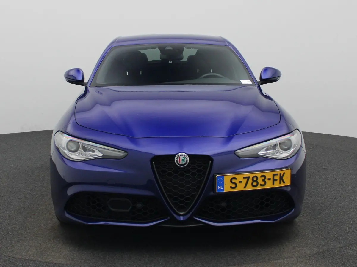2.0T Sprint | Automaat | Apple Carplay/Android Auto | Pack rijassistentie (ADAS) - niveau 2 | Actief dodehoek waarschuwingssysteem |  Bi-xenon koplampen | Automatic High Beam | Schakelflippe