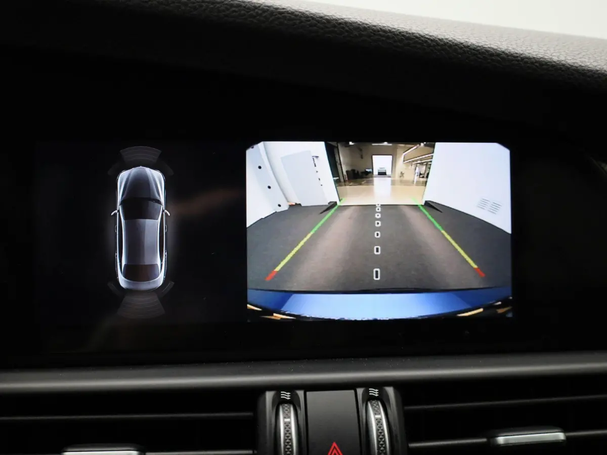 2.0T Sprint | Automaat | Apple Carplay/Android Auto | Pack rijassistentie (ADAS) - niveau 2 | Actief dodehoek waarschuwingssysteem |  Bi-xenon koplampen | Automatic High Beam | Schakelflippe