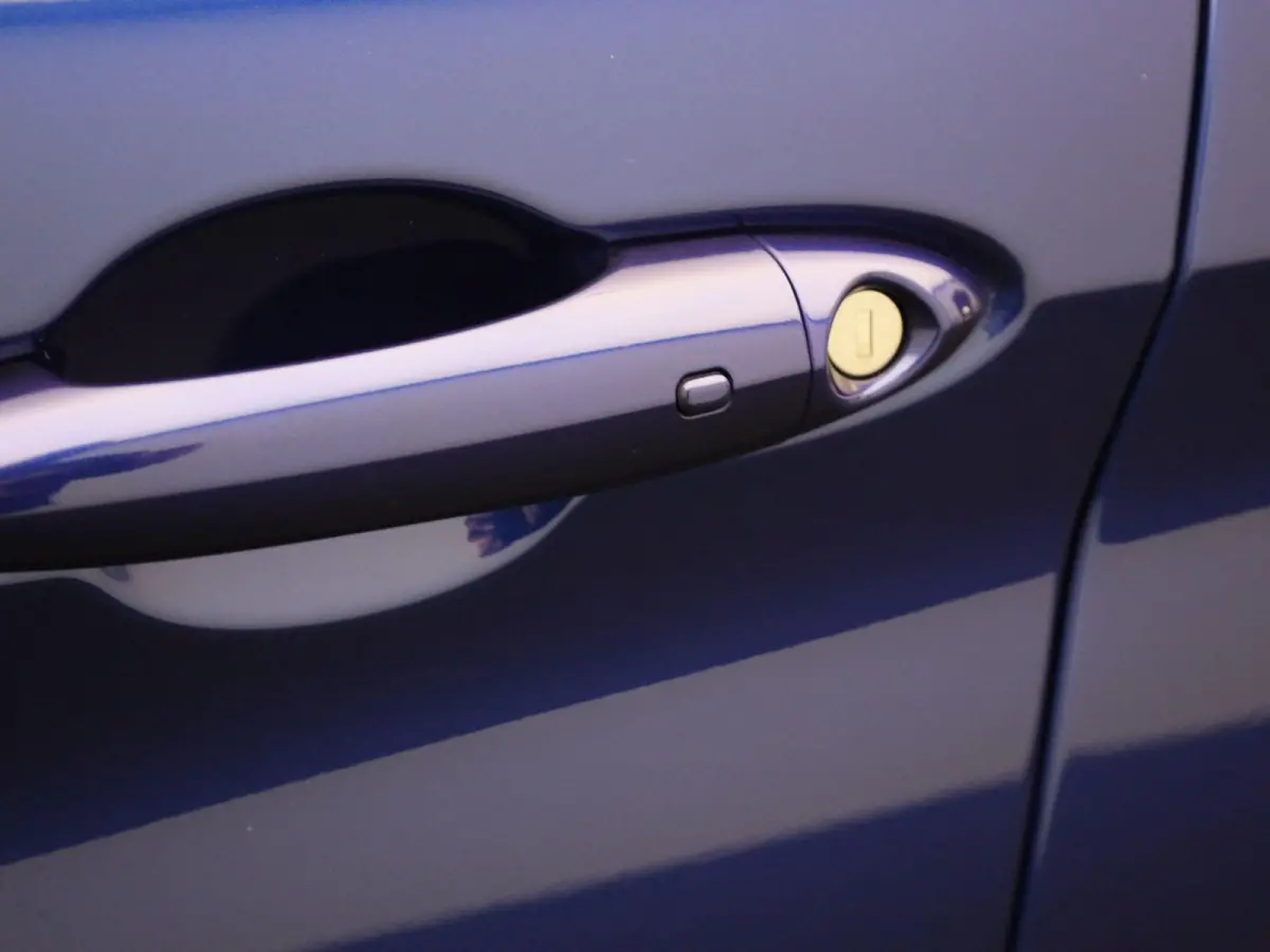 2.0T Sprint | Automaat | Apple Carplay/Android Auto | Pack rijassistentie (ADAS) - niveau 2 | Actief dodehoek waarschuwingssysteem |  Bi-xenon koplampen | Automatic High Beam | Schakelflippe