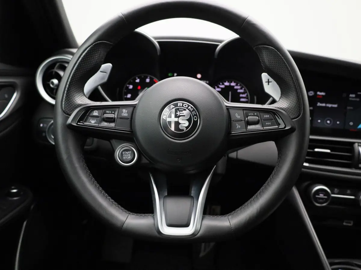 2.0T Sprint | Automaat | Apple Carplay/Android Auto | Pack rijassistentie (ADAS) - niveau 2 | Actief dodehoek waarschuwingssysteem |  Bi-xenon koplampen | Automatic High Beam | Schakelflippe
