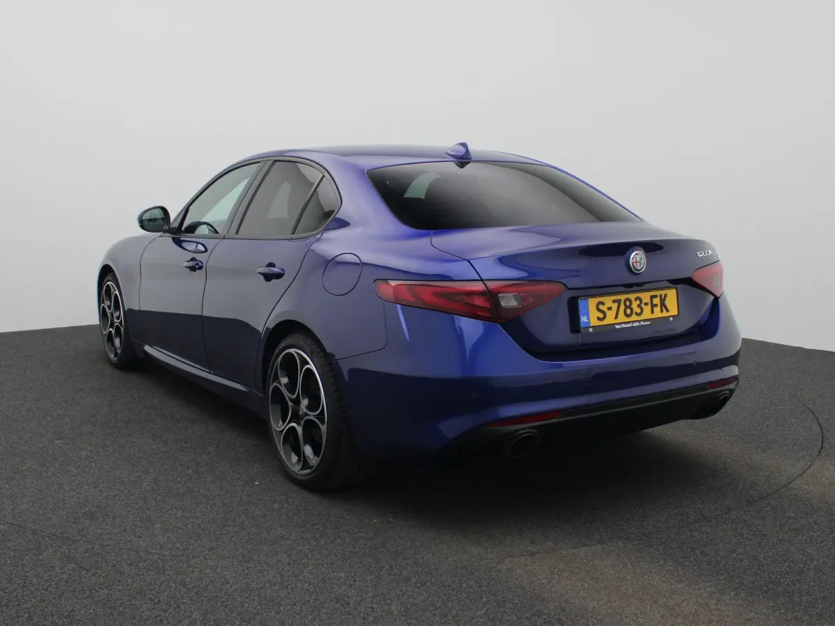 2.0T Sprint | Automaat | Apple Carplay/Android Auto | Pack rijassistentie (ADAS) - niveau 2 | Actief dodehoek waarschuwingssysteem |  Bi-xenon koplampen | Automatic High Beam | Schakelflippe