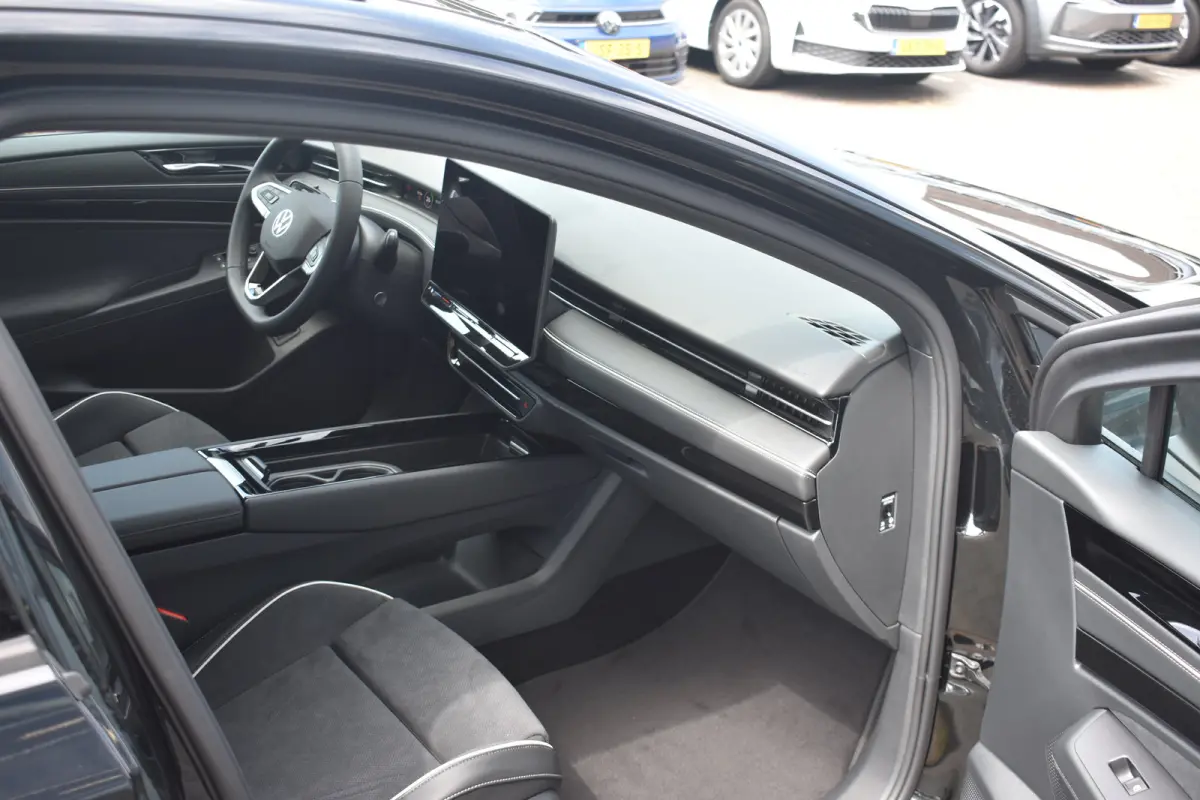 77 kWh 286PK Limited Edition Plus Stoel + Stuur verw. | Memory | 360 Camera | LED | Trekhaak | Navigatie