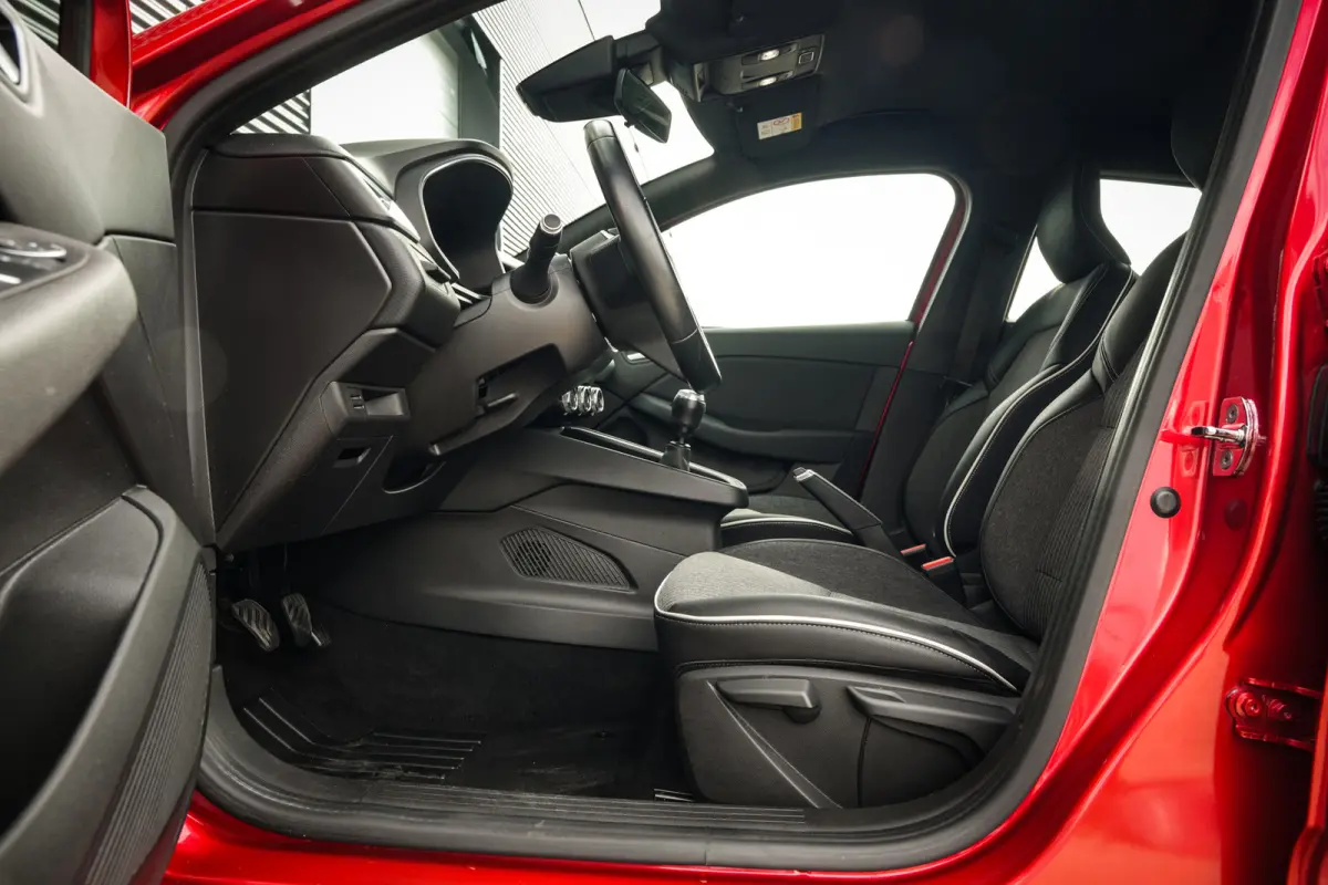 1.0 TCe Intens | CarPlay | Clima | Cruise | PDC | Metalic lak | DAB | LED |