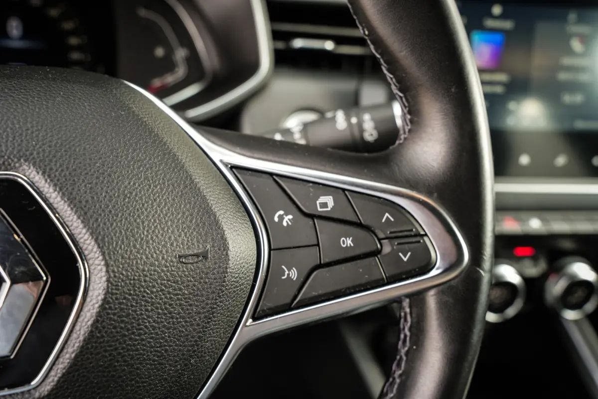 1.0 TCe Intens | CarPlay | Clima | Cruise | PDC | Metalic lak | DAB | LED |