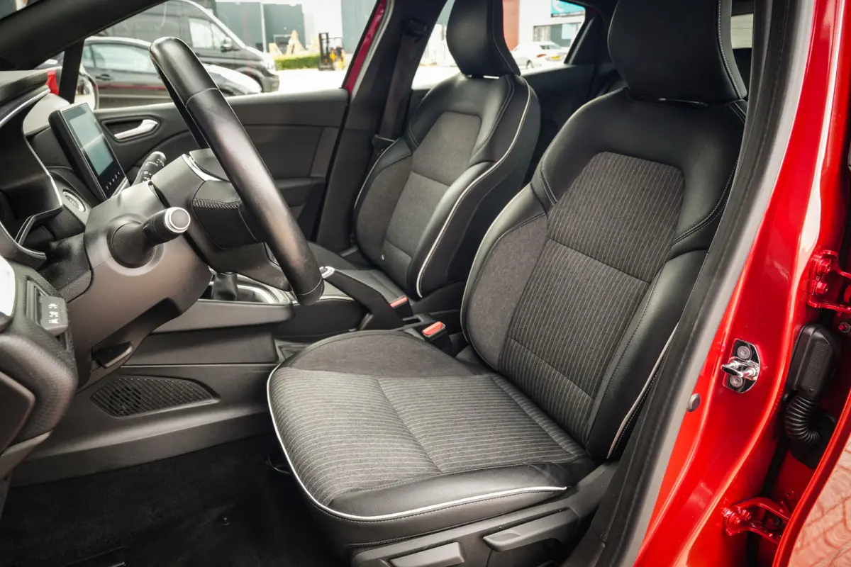 1.0 TCe Intens | CarPlay | Clima | Cruise | PDC | Metalic lak | DAB | LED |