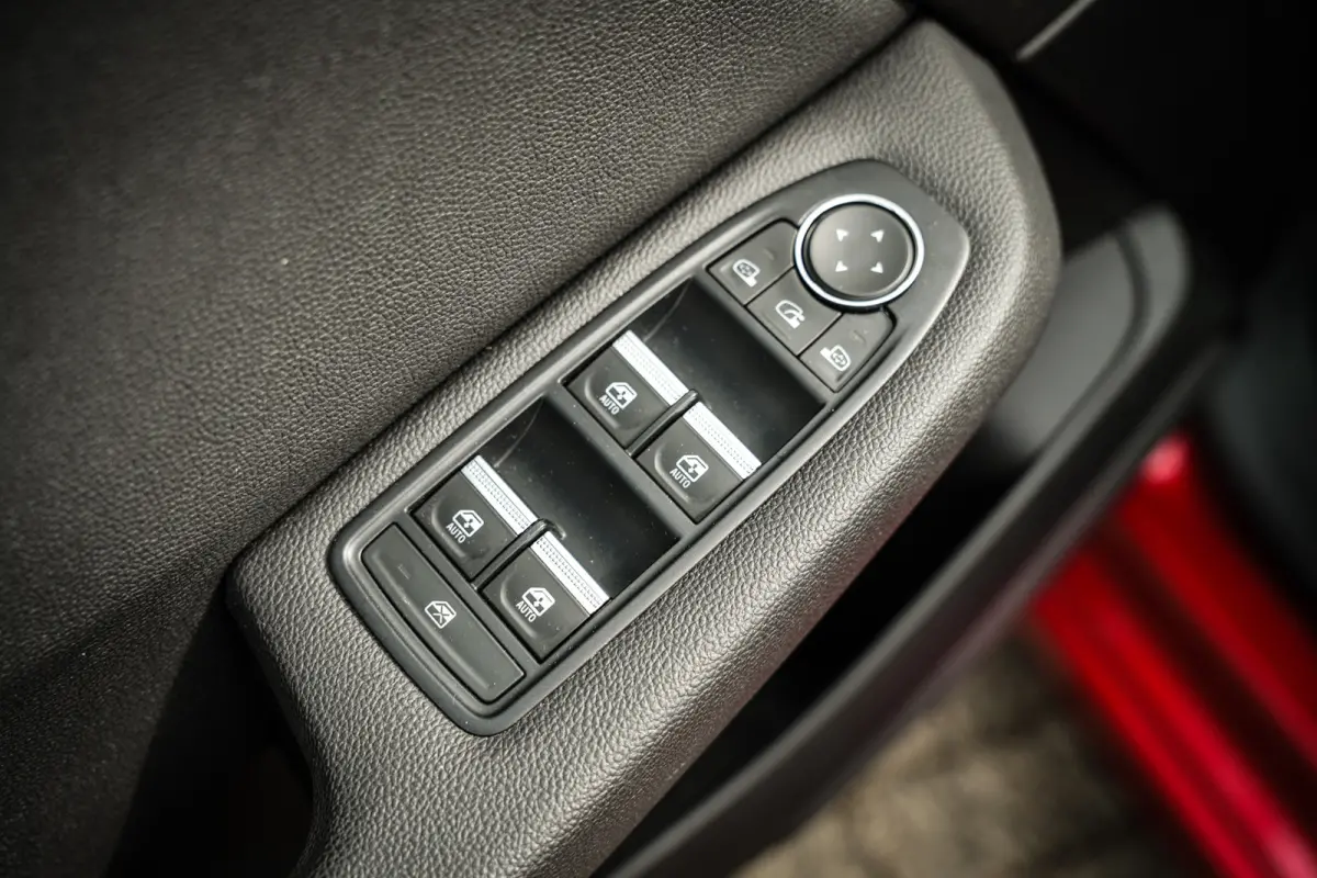 1.0 TCe Intens | CarPlay | Clima | Cruise | PDC | Metalic lak | DAB | LED |