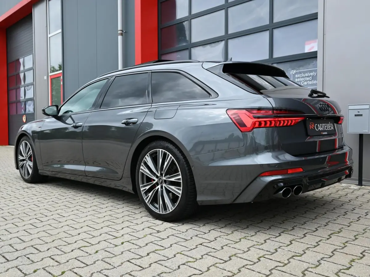 55 TFSI e Quattro S-Line Competition | Pano | Trekhaak| Keyless | Stoel & Stuurwielverwarming | Ambient | Alcantara | Matrix Led (Luxe) | Carplay / Android Auto | Camera | Flippers | ACC | L