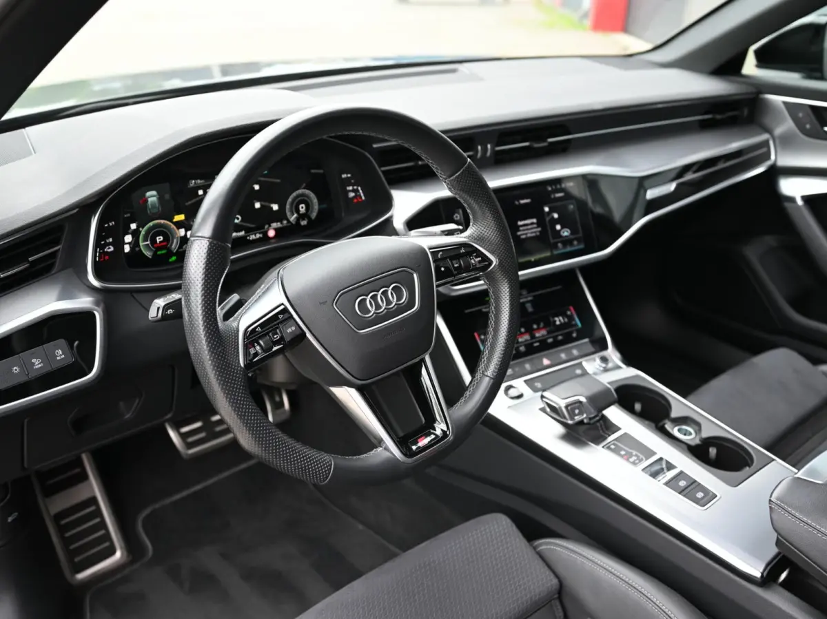 55 TFSI e Quattro S-Line Competition | Pano | Trekhaak| Keyless | Stoel & Stuurwielverwarming | Ambient | Alcantara | Matrix Led (Luxe) | Carplay / Android Auto | Camera | Flippers | ACC | L