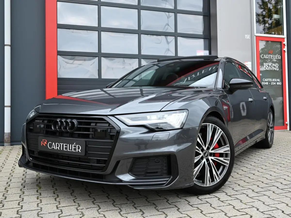 55 TFSI e Quattro S-Line Competition | Pano | Trekhaak| Keyless | Stoel & Stuurwielverwarming | Ambient | Alcantara | Matrix Led (Luxe) | Carplay / Android Auto | Camera | Flippers | ACC | L