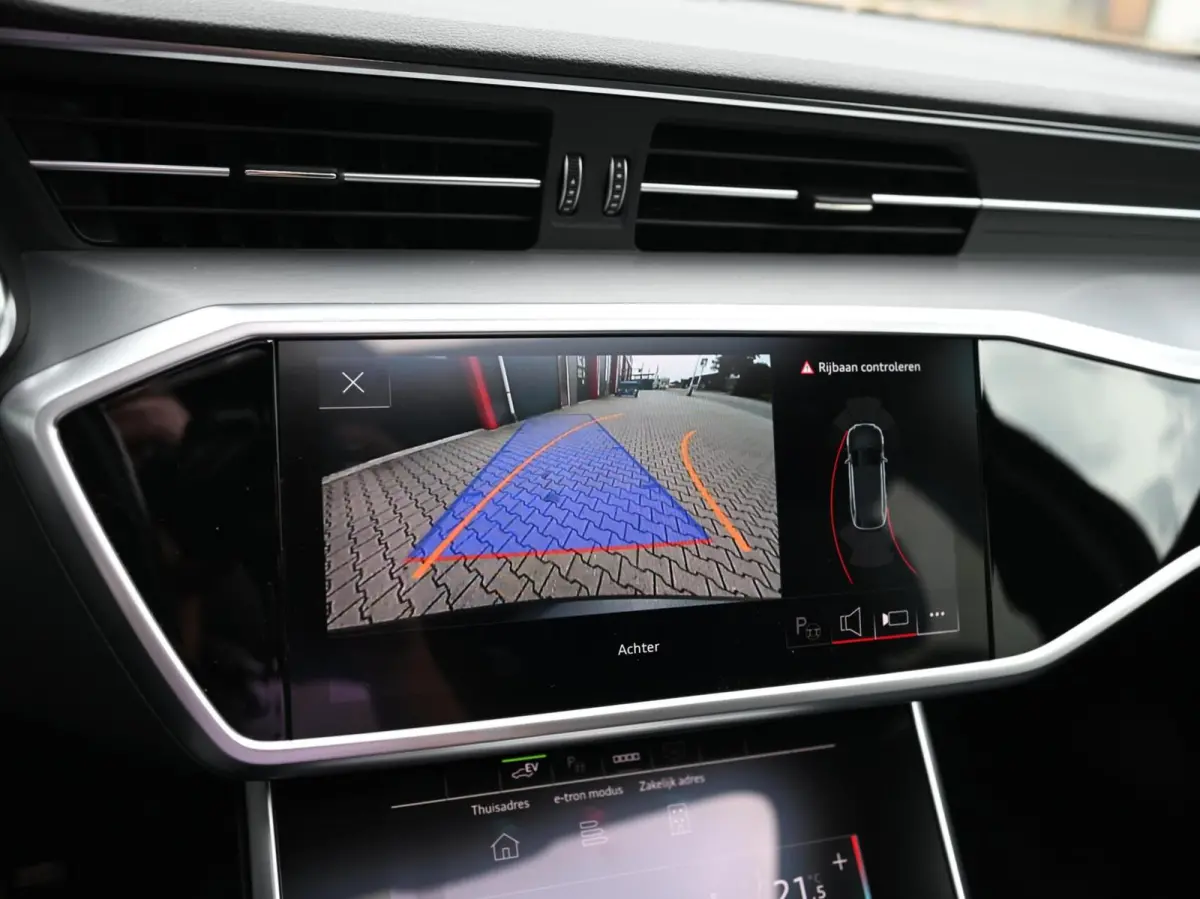 55 TFSI e Quattro S-Line Competition | Pano | Trekhaak| Keyless | Stoel & Stuurwielverwarming | Ambient | Alcantara | Matrix Led (Luxe) | Carplay / Android Auto | Camera | Flippers | ACC | L