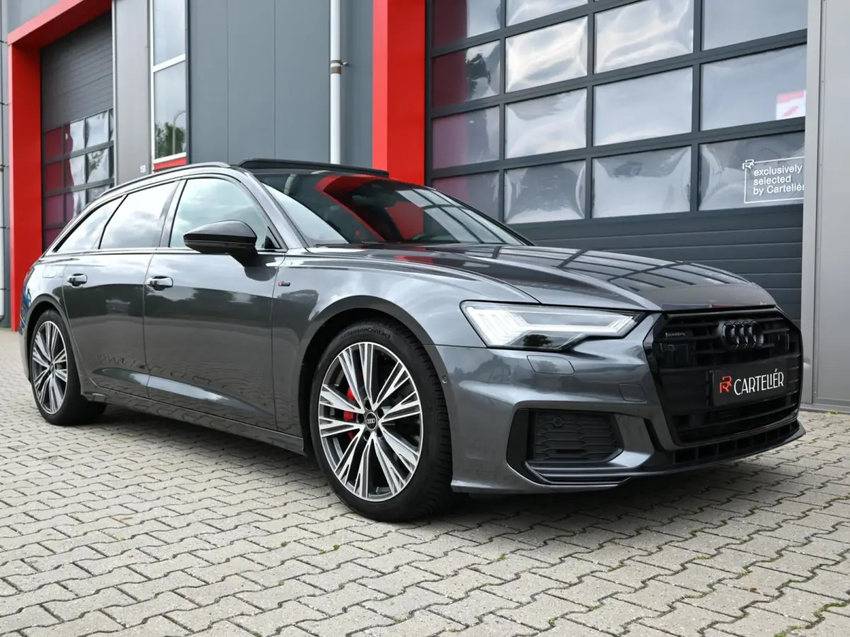 55 TFSI e Quattro S-Line Competition | Pano | Trekhaak| Keyless | Stoel & Stuurwielverwarming | Ambient | Alcantara | Matrix Led (Luxe) | Carplay / Android Auto | Camera | Flippers | ACC | L