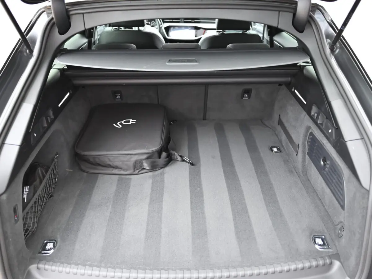 55 TFSI e Quattro S-Line Competition | Pano | Trekhaak| Keyless | Stoel & Stuurwielverwarming | Ambient | Alcantara | Matrix Led (Luxe) | Carplay / Android Auto | Camera | Flippers | ACC | L
