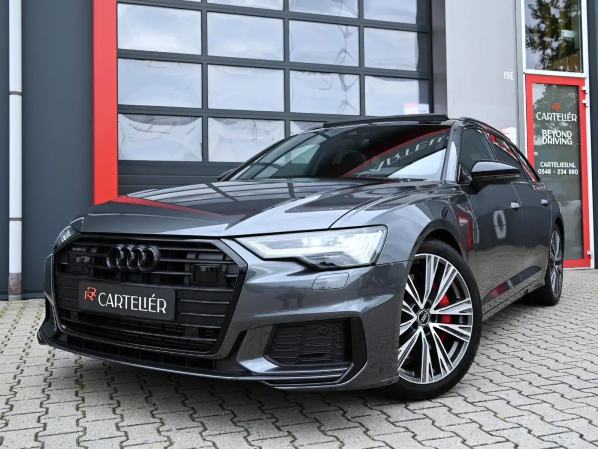 55 TFSI e Quattro S-Line Competition | Pano | Trekhaak| Keyless | Stoel & Stuurwielverwarming | Ambient | Alcantara | Matrix Led (Luxe) | Carplay / Android Auto | Camera | Flippers | ACC | L