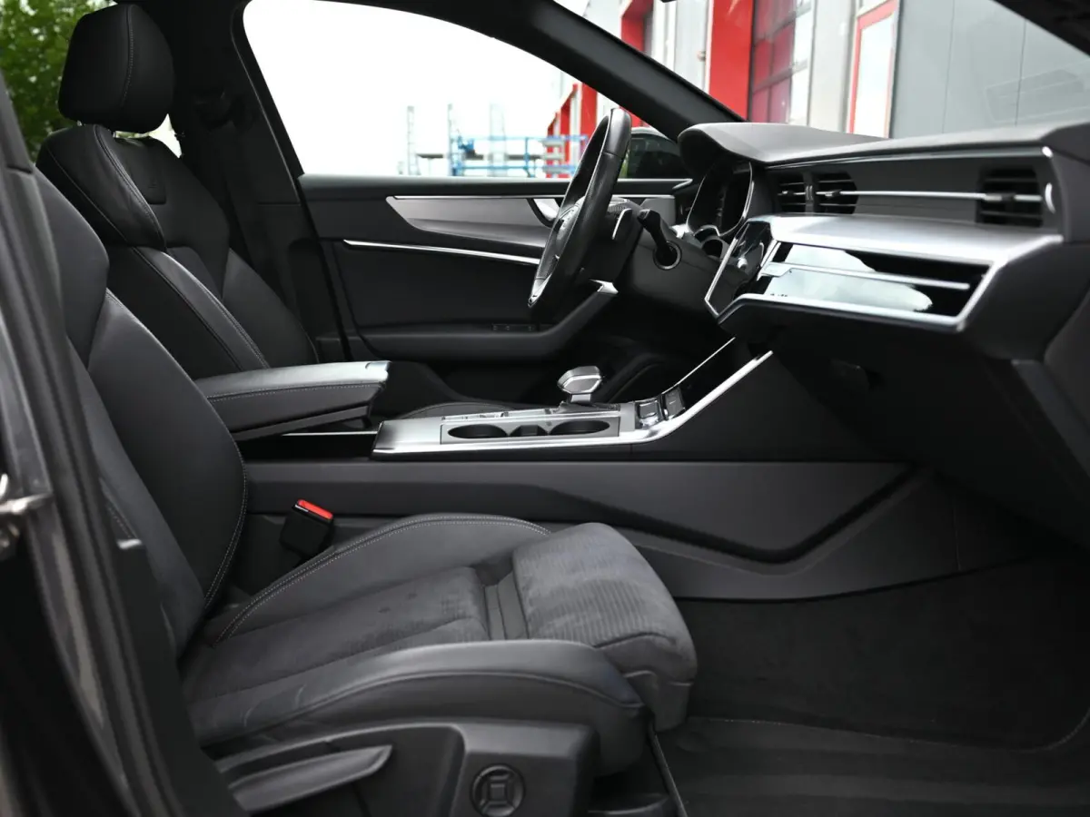 55 TFSI e Quattro S-Line Competition | Pano | Trekhaak| Keyless | Stoel & Stuurwielverwarming | Ambient | Alcantara | Matrix Led (Luxe) | Carplay / Android Auto | Camera | Flippers | ACC | L