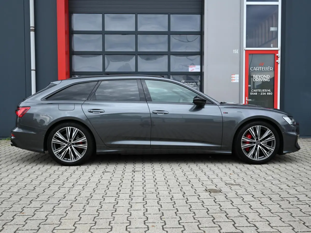 55 TFSI e Quattro S-Line Competition | Pano | Trekhaak| Keyless | Stoel & Stuurwielverwarming | Ambient | Alcantara | Matrix Led (Luxe) | Carplay / Android Auto | Camera | Flippers | ACC | L