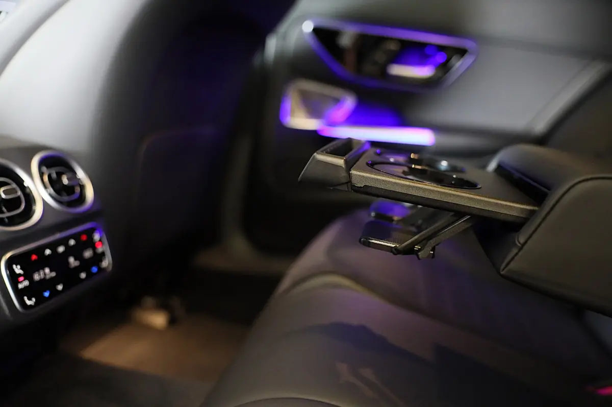 300 e AMG 63 Look / Head Up / 360 Camera / Acc / Lane Assist / BURMESTER / Elek Stoelen / Memory / Pano