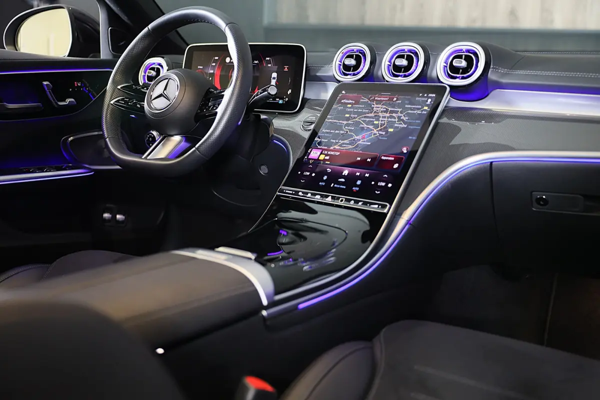 300 e AMG 63 Look / Head Up / 360 Camera / Acc / Lane Assist / BURMESTER / Elek Stoelen / Memory / Pano