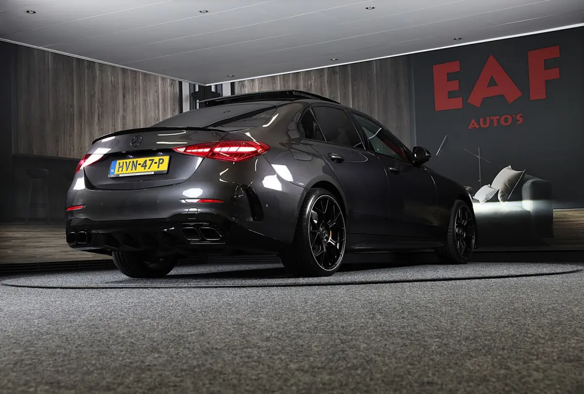 300 e AMG 63 Look / Head Up / 360 Camera / Acc / Lane Assist / BURMESTER / Elek Stoelen / Memory / Pano