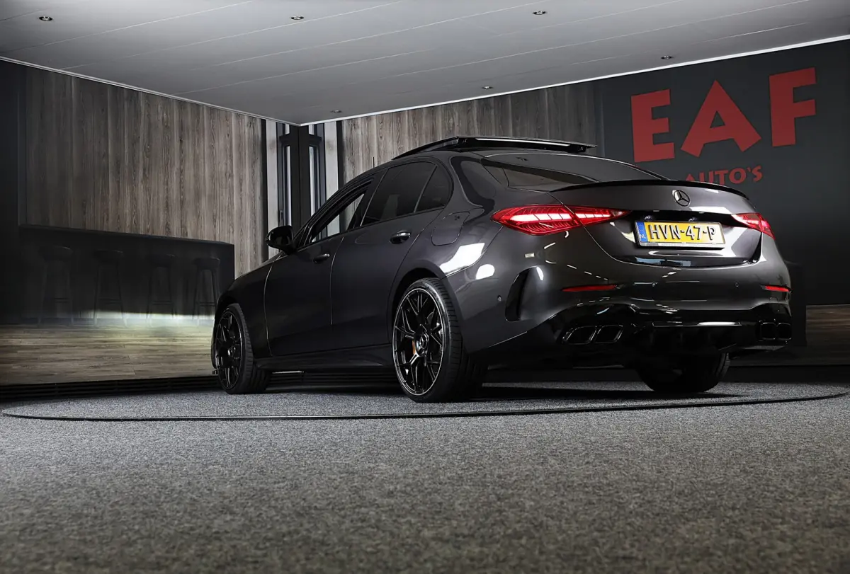 300 e AMG 63 Look / Head Up / 360 Camera / Acc / Lane Assist / BURMESTER / Elek Stoelen / Memory / Pano