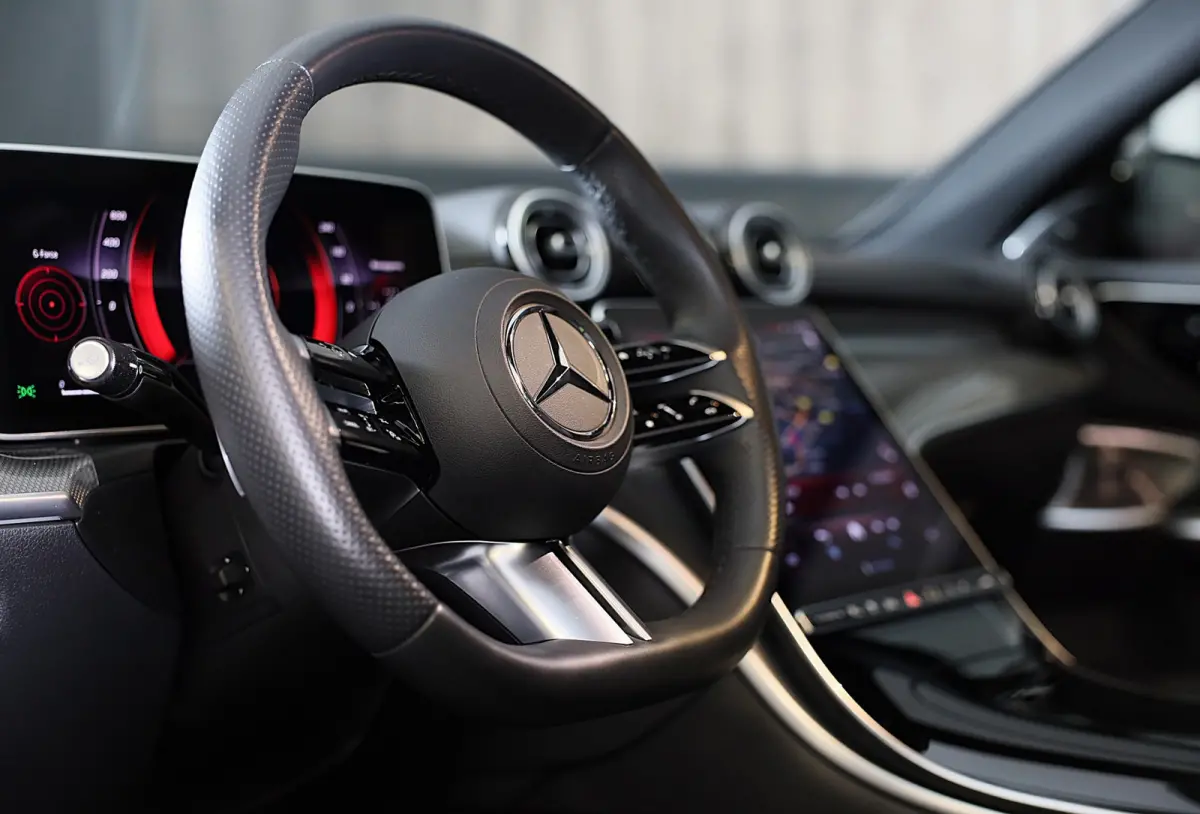 300 e AMG 63 Look / Head Up / 360 Camera / Acc / Lane Assist / BURMESTER / Elek Stoelen / Memory / Pano