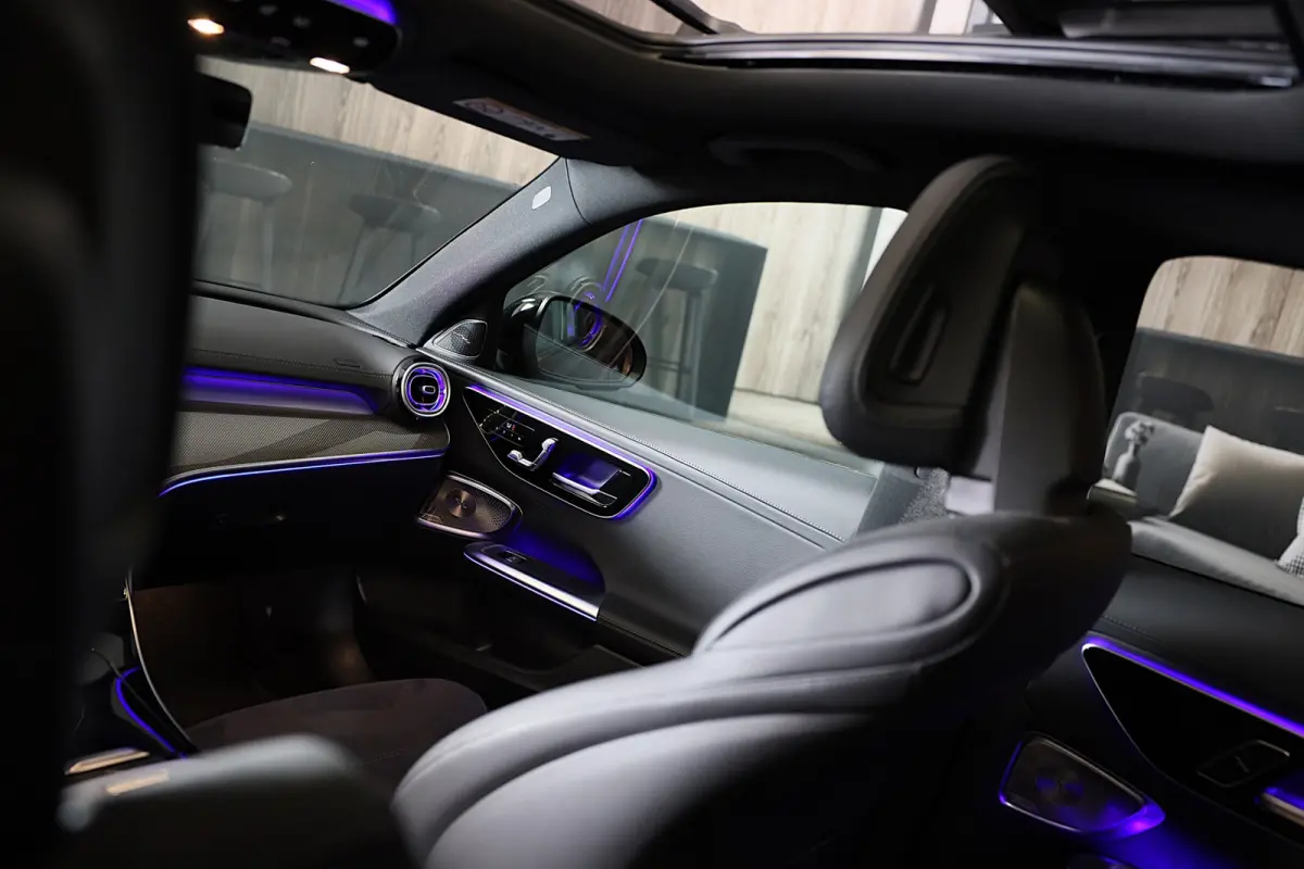 300 e AMG 63 Look / Head Up / 360 Camera / Acc / Lane Assist / BURMESTER / Elek Stoelen / Memory / Pano