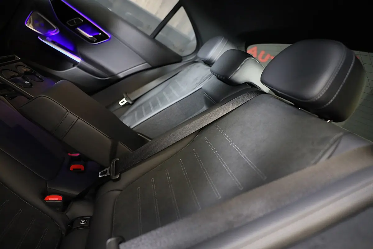 300 e AMG 63 Look / Head Up / 360 Camera / Acc / Lane Assist / BURMESTER / Elek Stoelen / Memory / Pano