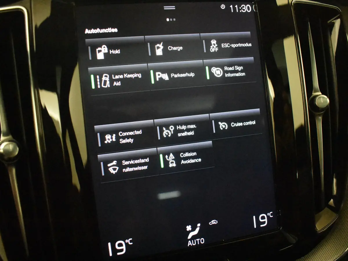 2.0 T8 Twin Engine AWD Inscription 390PK AUTO | Glazen panorama-dak | Navigatie | Cruise control adapt | Apple carplay Android auto | Climate control | LED | 19"LMV