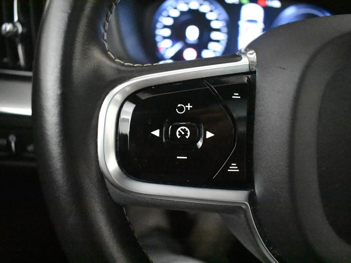 2.0 T8 Twin Engine AWD Inscription 390PK AUTO | Glazen panorama-dak | Navigatie | Cruise control adapt | Apple carplay Android auto | Climate control | LED | 19"LMV