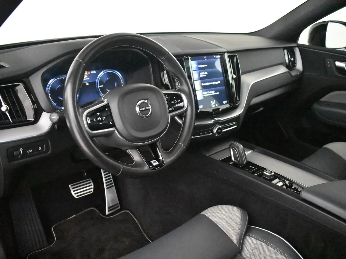2.0 T8 Twin Engine AWD Inscription 390PK AUTO | Glazen panorama-dak | Navigatie | Cruise control adapt | Apple carplay Android auto | Climate control | LED | 19"LMV