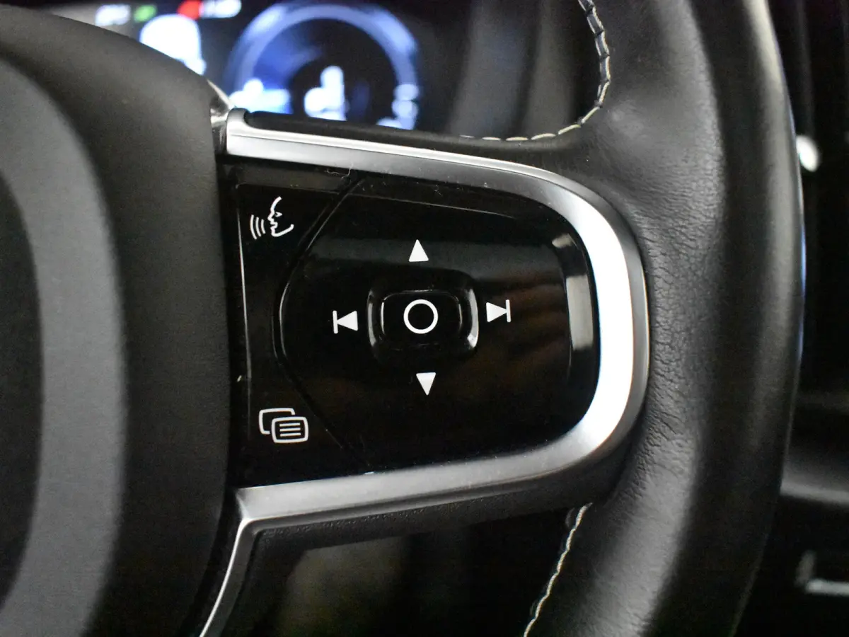 2.0 T8 Twin Engine AWD Inscription 390PK AUTO | Glazen panorama-dak | Navigatie | Cruise control adapt | Apple carplay Android auto | Climate control | LED | 19"LMV