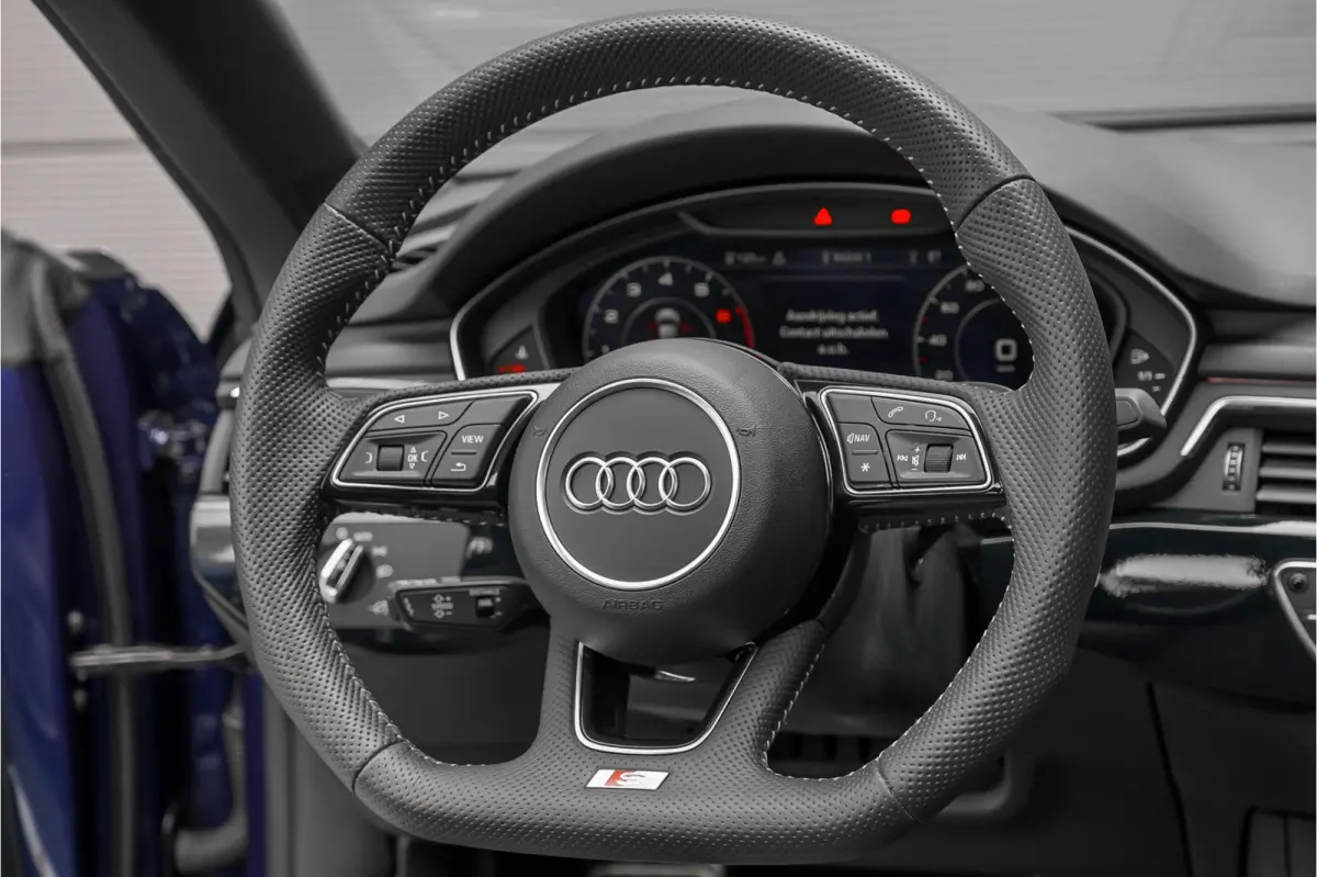 2.0 TFSI MHEV S-Line Competition Pano B&O CarPlay 20"