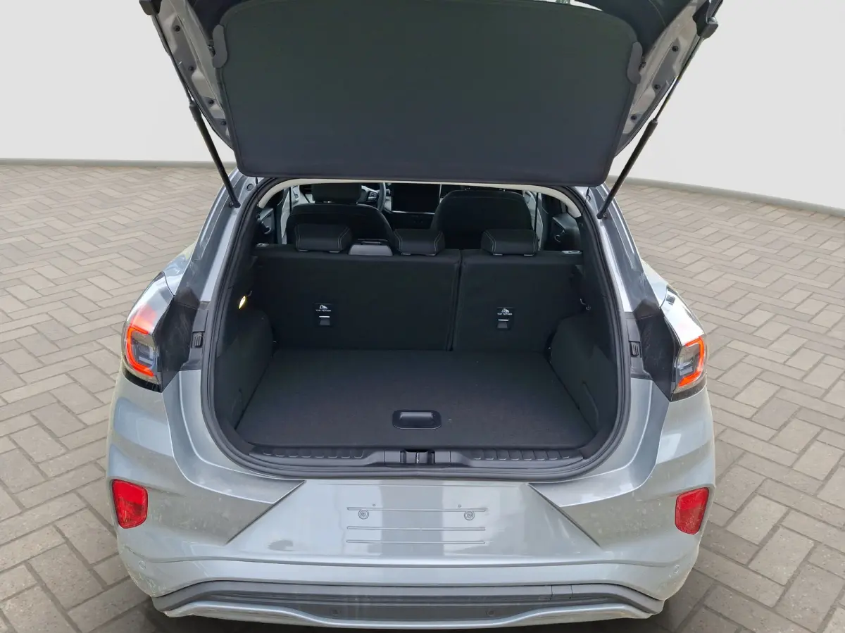 44 kWh | Stuurwiel verwarmd | Verwarmde voorruit | Voorstoelen verwarmd