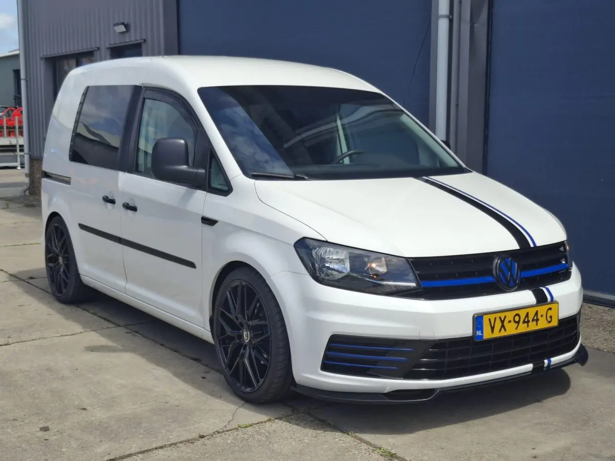 2.0 TDI L1H1 BMT Trendline VERLAAGD / AIRCO / STOEL VERWARMING / EURO 6 / NAVI / MARGE AUTO !!