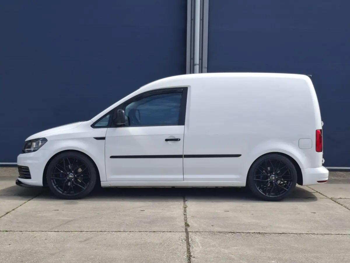 2.0 TDI L1H1 BMT Trendline VERLAAGD / AIRCO / STOEL VERWARMING / EURO 6 / NAVI / MARGE AUTO !!