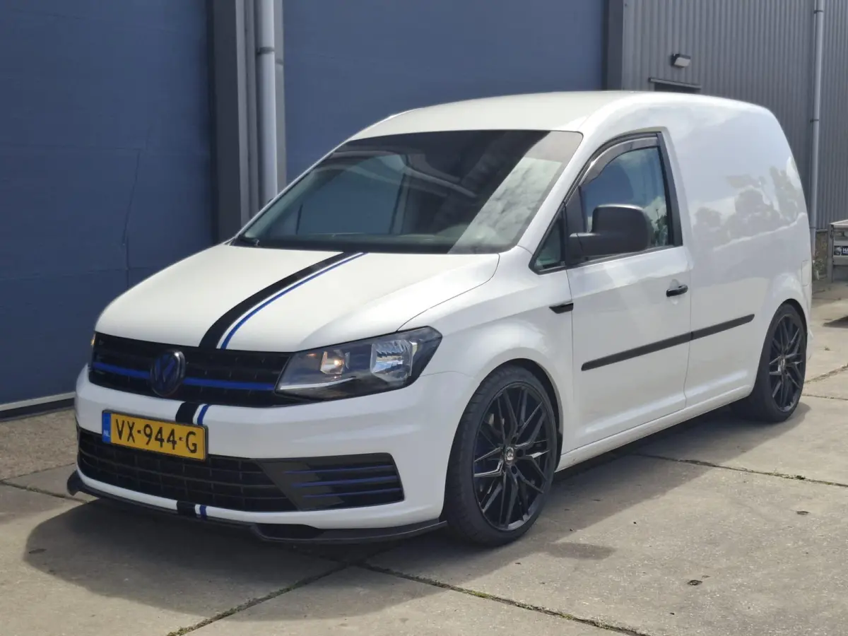 2.0 TDI L1H1 BMT Trendline VERLAAGD / AIRCO / STOEL VERWARMING / EURO 6 / NAVI / MARGE AUTO !!