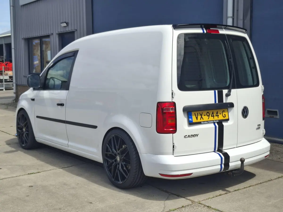 2.0 TDI L1H1 BMT Trendline VERLAAGD / AIRCO / STOEL VERWARMING / EURO 6 / NAVI / MARGE AUTO !!