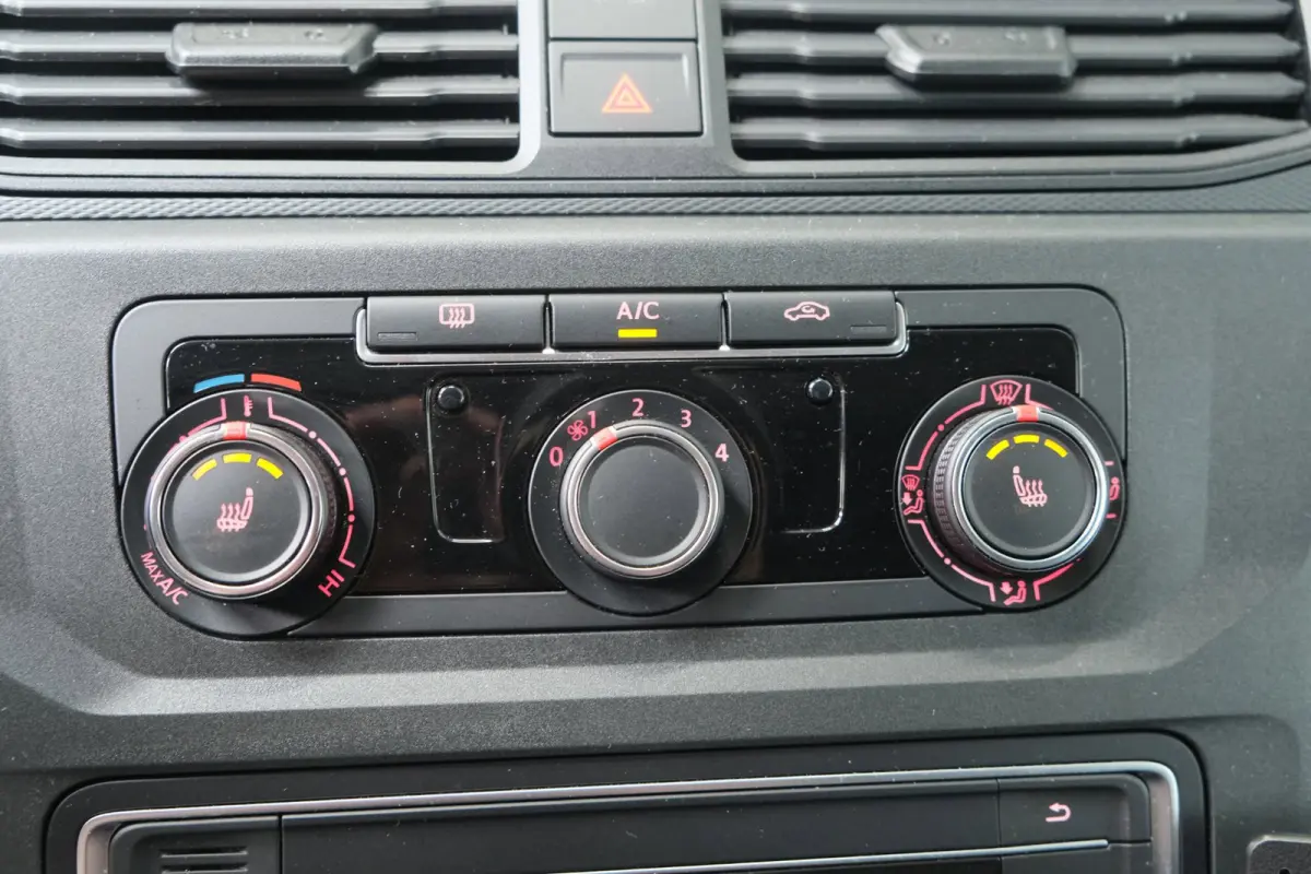 1.0 TSI L1H1 BMT - Airco, Cruise, PDC.