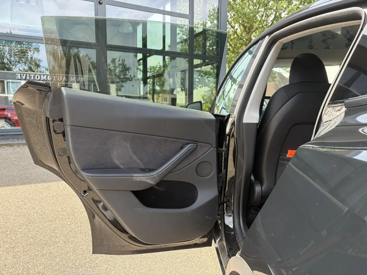 Long Range AWD 75 kWh SOH 95% | TESLA FABRIEKSGARANTIE TOT 2028/ 80.000KM! | FABRIEKSGARANTIE OP ACCU & AANDRIJFLIJN TOT 2032 OF 192.000 KM | BTW VERREKENBAAR