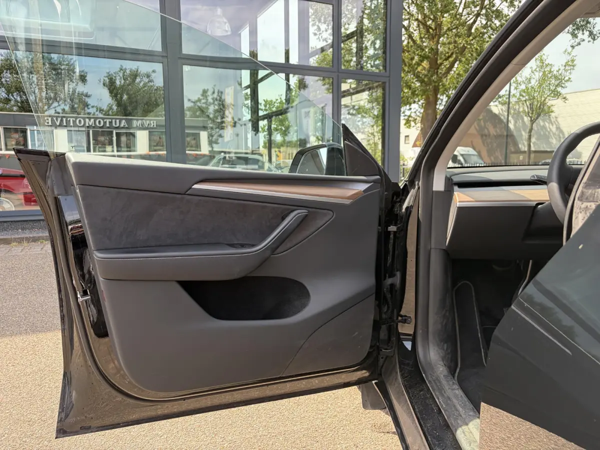 Long Range AWD 75 kWh SOH 95% | TESLA FABRIEKSGARANTIE TOT 2028/ 80.000KM! | FABRIEKSGARANTIE OP ACCU & AANDRIJFLIJN TOT 2032 OF 192.000 KM | BTW VERREKENBAAR